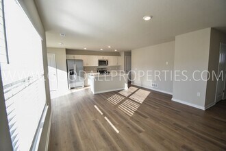 334 Juniper Dr in Waukee, IA - Building Photo - Building Photo