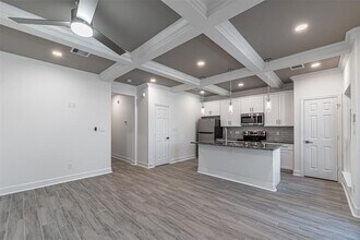 4506 Aledo St-Unit -B in Houston, TX - Building Photo - Building Photo