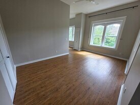 40 N Eustis St, Unit Apartment 4 in Eustis, FL - Building Photo