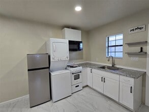 8703 Berndale St in Houston, TX - Building Photo - Building Photo