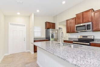12747 Lemon Pepper Dr in Riverview, FL - Building Photo - Building Photo