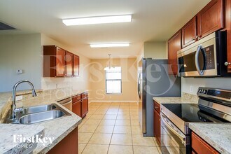 716 Evening Shade Ln in Lehigh Acres, FL - Building Photo - Building Photo