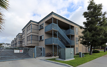 Park Fifth Avenue in Chula Vista, CA - Building Photo - Building Photo