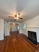 374 Meredith Dr in San Antonio, TX - Building Photo - Building Photo