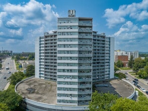 Beverly Hills Apartment in Hamilton, ON - Building Photo - Building Photo