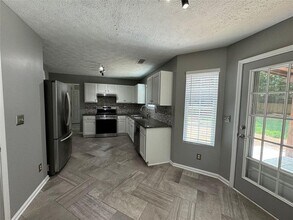 2910 Arden Ridge Dr in Suwanee, GA - Building Photo - Building Photo