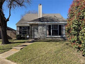 2719 Briarbank Cir in Dallas, TX - Building Photo