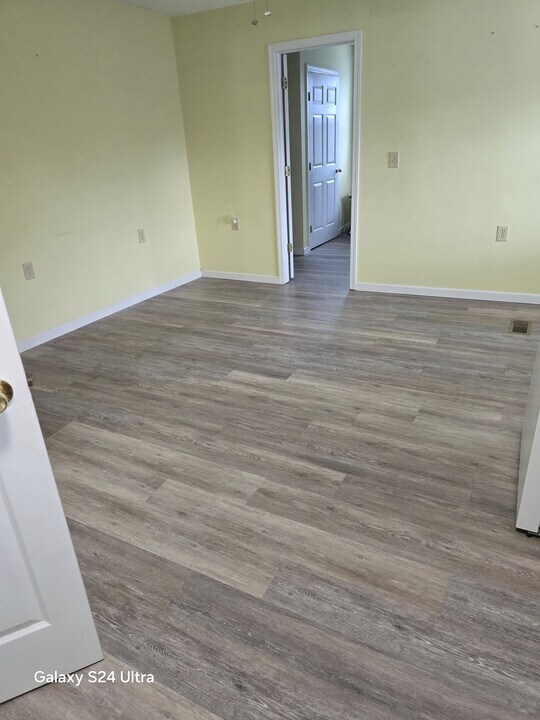 4351 Lampman Rd, Unit 3 in Vernon, NY - Building Photo