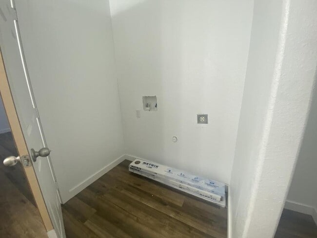 818 Airport Rd in Rockport, TX - Building Photo - Building Photo