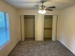 138 -B Summer Pl in Huntsville, TX - Building Photo - Building Photo