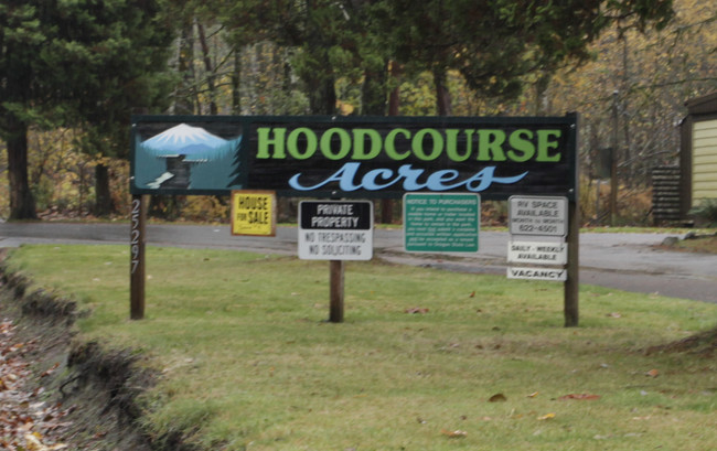 Hoodcourse Acres in Welches, OR - Building Photo - Building Photo