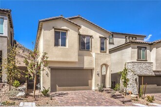 11640 Desert Hollow Avenue in Las Vegas, NV - Building Photo - Building Photo