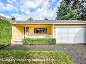 4155 West Lake Sammamish Pkwy NE in Redmond, WA - Building Photo