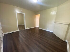 331 S Oxford St in Indianapolis, IN - Building Photo - Building Photo