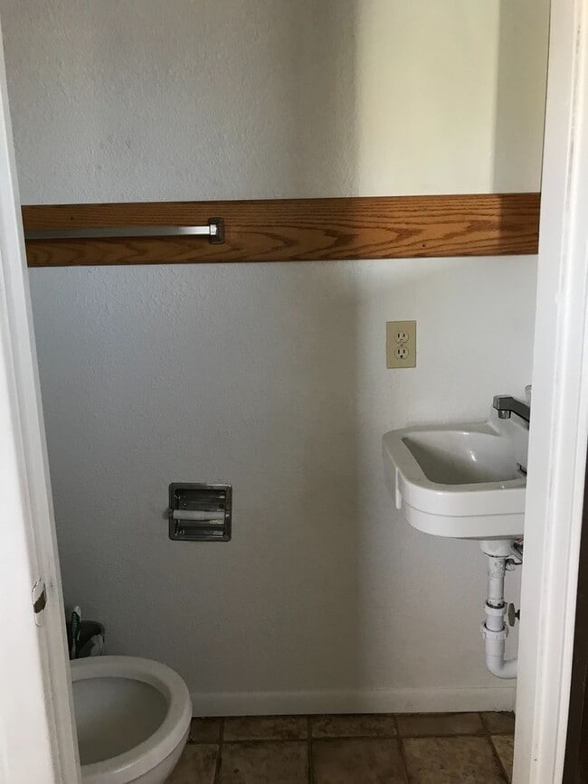 2007 Lake Elmo Dr in Billings, MT - Building Photo - Building Photo