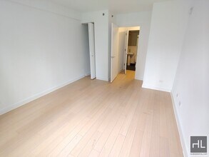 East 39th Street, Unit 17F in New York, NY - Building Photo - Building Photo