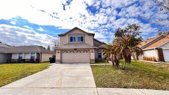 719 Meadowside Ct in Orlando, FL - Building Photo