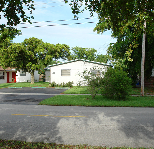 1479 NW 60th Ave in Fort Lauderdale, FL - Building Photo - Building Photo