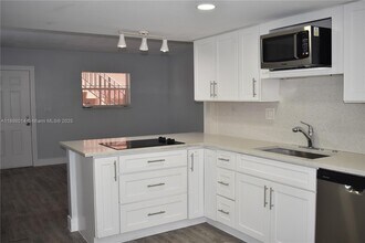 312 SW 1st St in Pompano Beach, FL - Building Photo - Building Photo