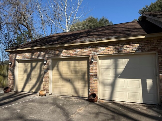 11618 Boudreaux Rd in Tomball, TX - Building Photo - Building Photo