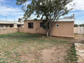 3801 Mountain Ave in El Paso, TX - Building Photo - Building Photo