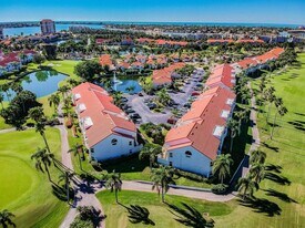 6151 Bahia Del Mar Blvd S in St. Petersburg, FL - Building Photo