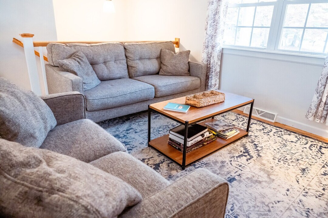 19 Curt Blvd, Unit SI ID1302145P in Saratoga Springs, NY - Building Photo