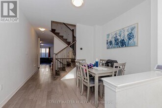 90 Keppel Cir in Brampton, ON - Building Photo - Building Photo