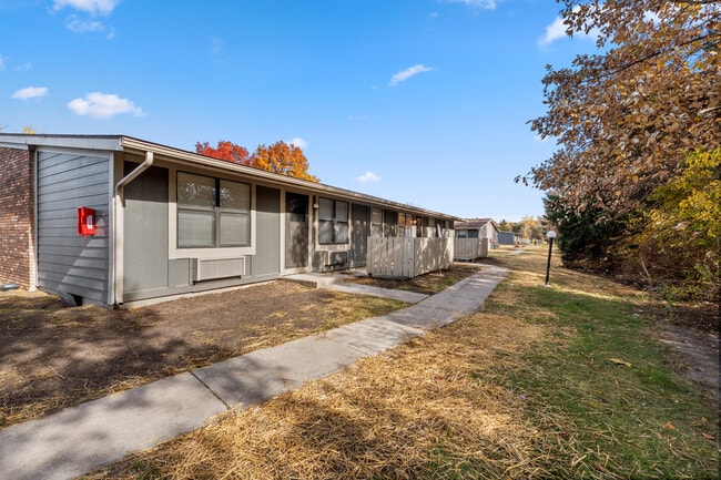 41349 Heathmore Ct, Unit 41349 in Canton Township, MI - Building Photo - Building Photo