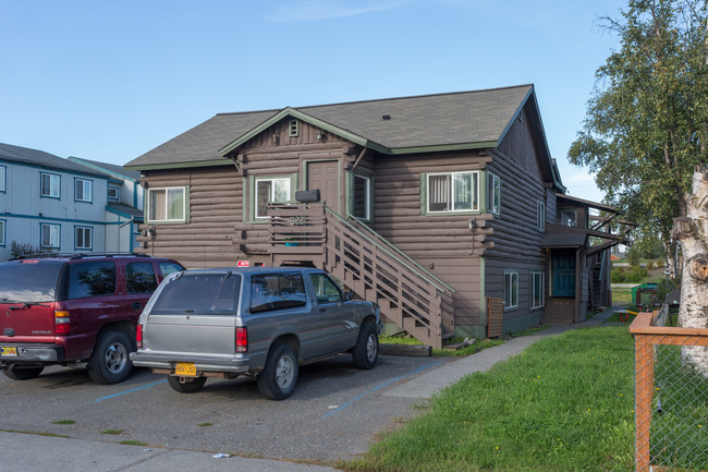 322 Flower St in Anchorage, AK - Building Photo - Building Photo