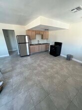 632 Triest Ct, Unit D in Las Vegas, NV - Building Photo - Building Photo