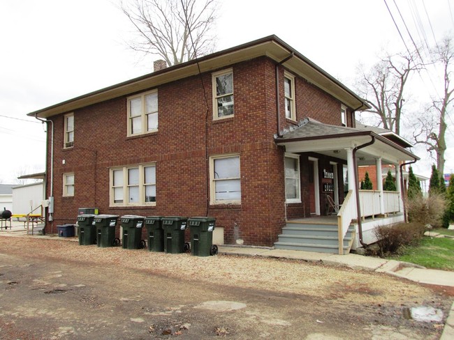 403 E 2nd St in Sterling, IL - Building Photo - Building Photo