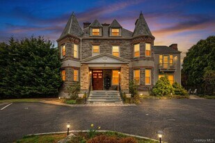 61 Orchard Ave in Rye, NY - Building Photo