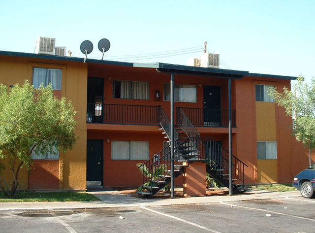 Bonanza Gardens Apartments in Las Vegas, NV - Building Photo - Building Photo