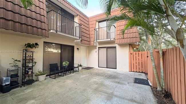 206 Charter Way in West Palm Beach, FL - Building Photo - Building Photo