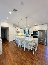 44 Eisenhower Dr in East Quogue, NY - Foto de edificio - Building Photo