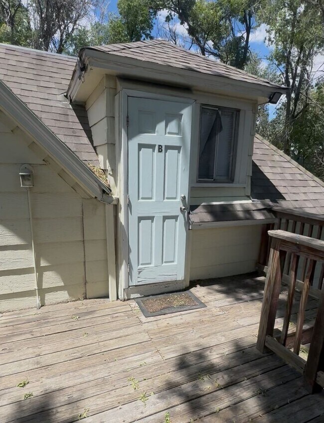 property at 126 E Brookside St