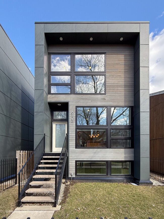 property at 6123 S Ellis Ave