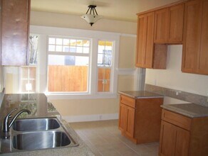 3107 E Theresa St, Unit 3107 in Long Beach, CA - Building Photo - Building Photo