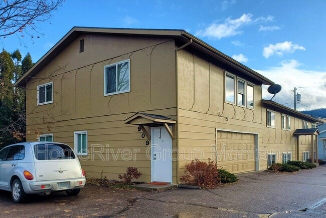 909 Pattee Creek Dr in Missoula, MT - Building Photo - Building Photo