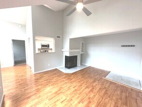 245 Carriage Crossing Ln in Middletown, CT - Building Photo - Building Photo