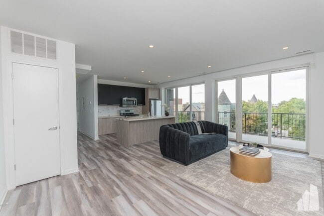 property at 2533 W Fullerton Ave