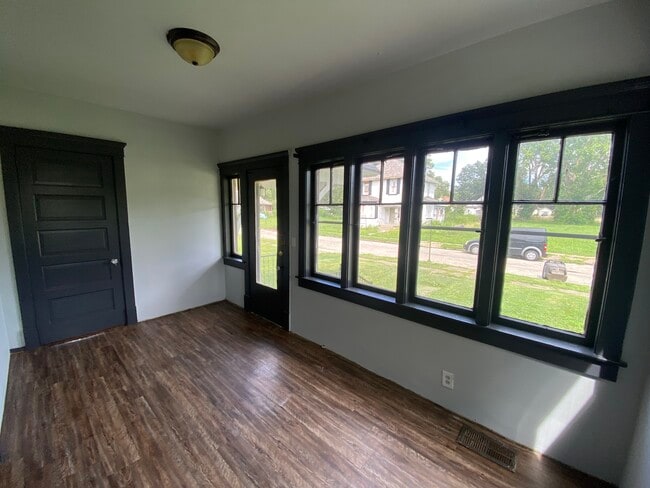 104 Nicklas Ave in Danville, IL - Building Photo - Building Photo