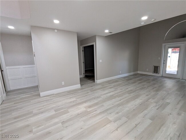 7049 Magic Moment Ln in Las Vegas, NV - Building Photo - Building Photo