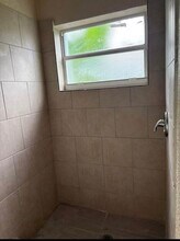 209 NW 28th Ave, Unit F in Fort Lauderdale, FL - Foto de edificio - Building Photo