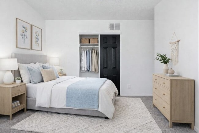 property at 8 Midland Heights Cir