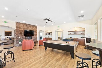 Sonoma Apartments in Hesperia, CA - Foto de edificio - Building Photo