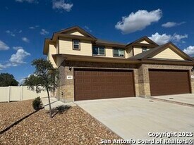 405-407 Emma Dr in New Braunfels, TX - Building Photo