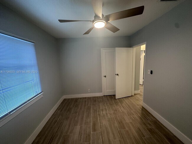 property at 209 SW 5th St