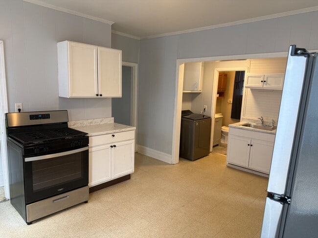 201 Auburn St in Manchester, NH - Building Photo - Building Photo